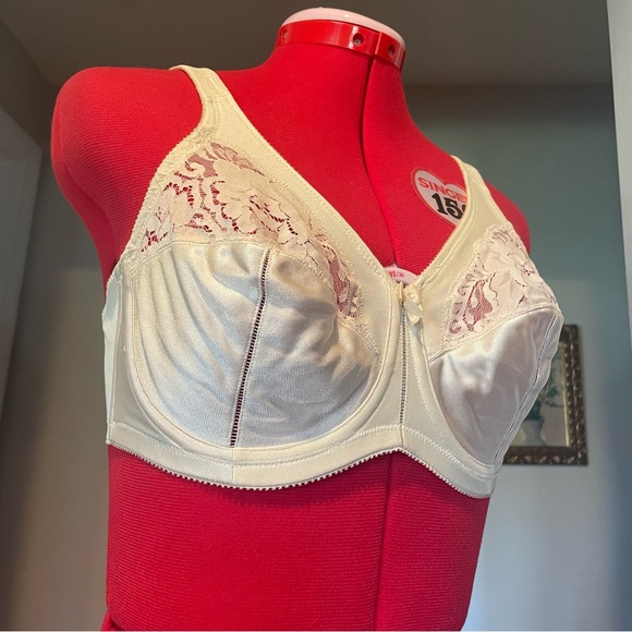 2FOR$30 Vintage Lilyette Nude Satin Bra With Underwire & Lace Size 34D - Picture 13 of 14